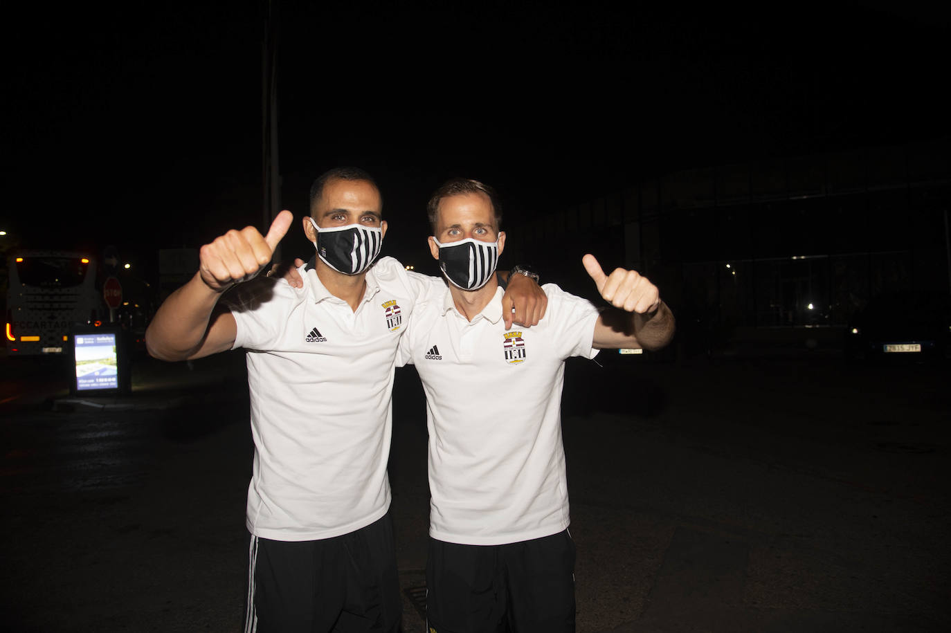 Fotos: Los jugadores del Cartagena celebran el ansiado ascenso a Segunda