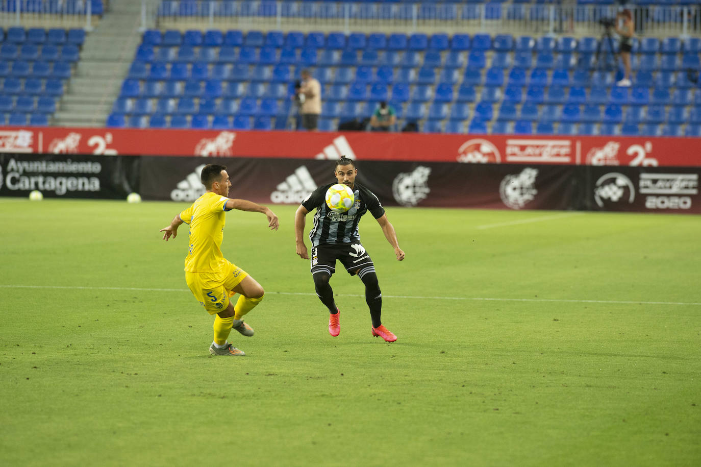 Fotos: La primera parte del FC Cartagena-Atlético Baleares, en imágenes