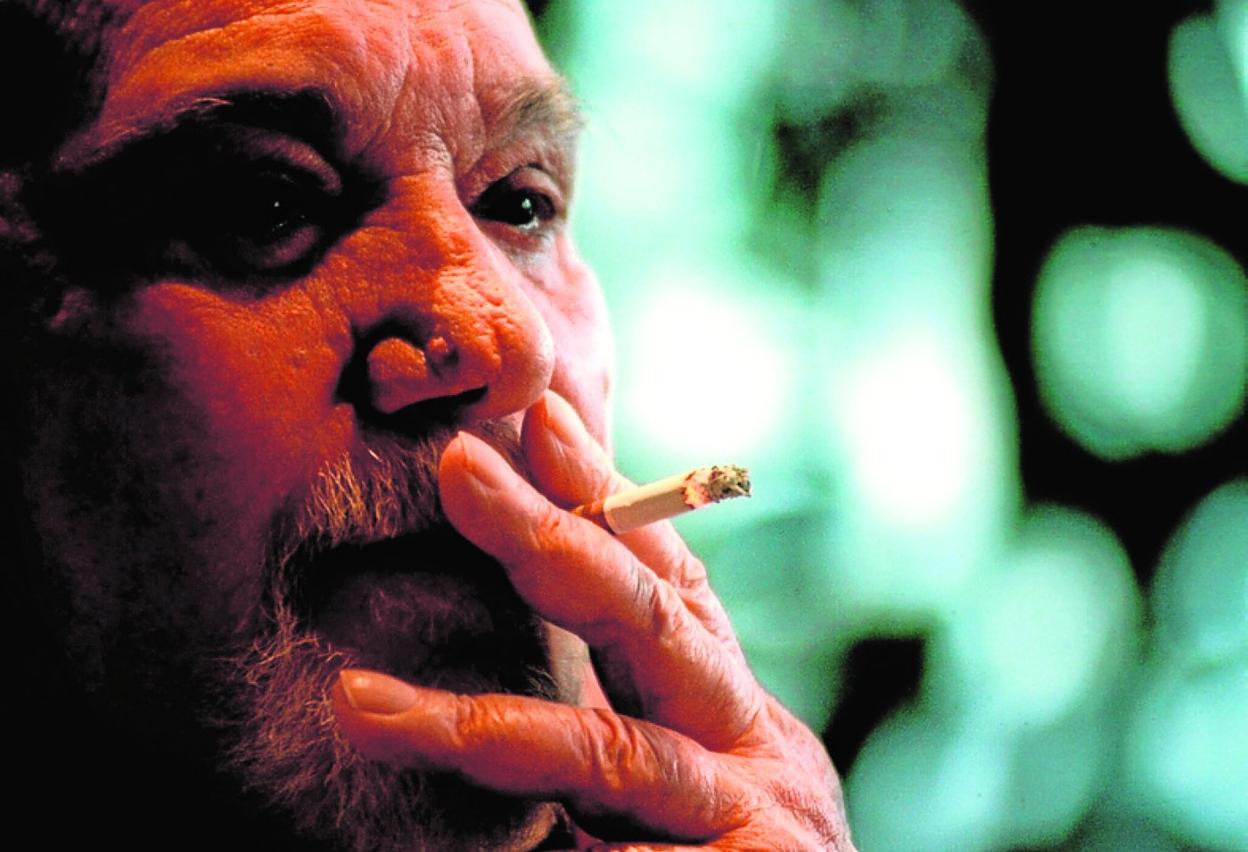 Paco Rabal, retratado en Santander en el año 2000. 