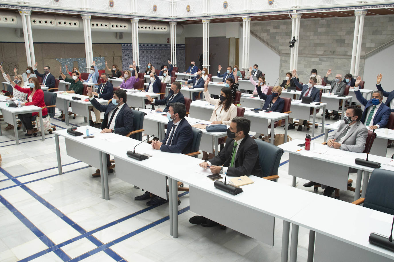 Fotos: La Asamblea aprueba la Ley de Protección y Recuperación del Mar Menor