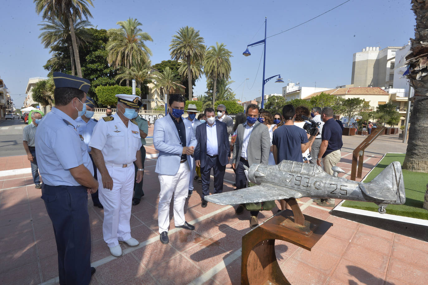 Fotos: Cinco aviones en miniatura &#039;aterrizan&#039; en La Ribera
