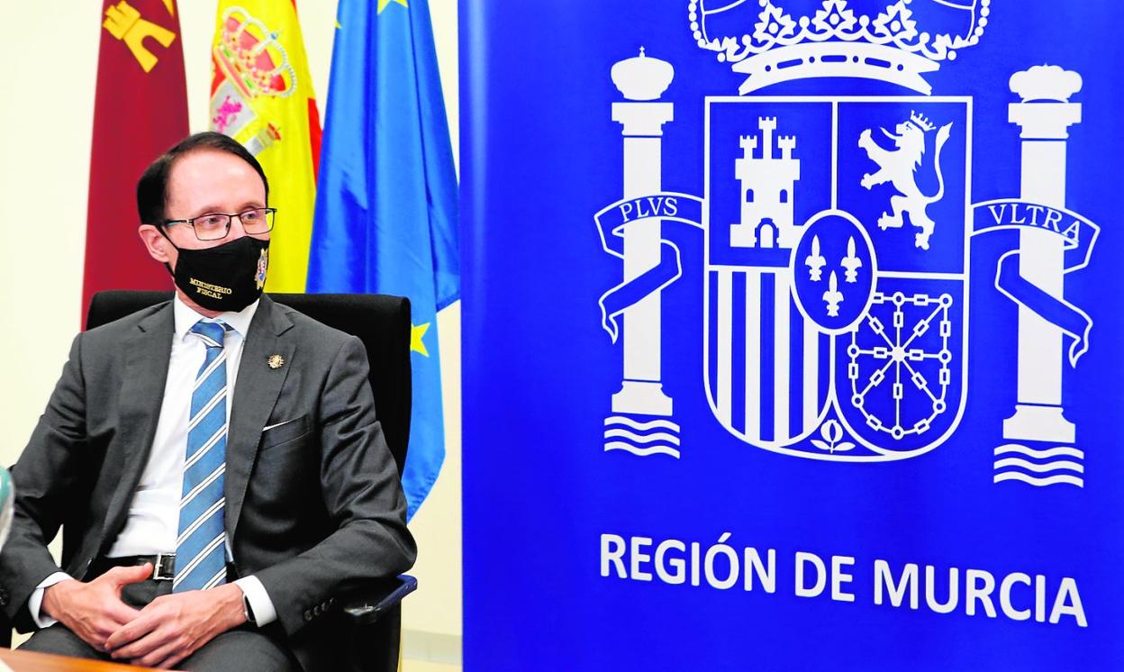 José Luis Díaz Manzanera, durante su comparecencia de ayer en las dependencias de la Fiscalía de la Ciudad de la Justicia. 