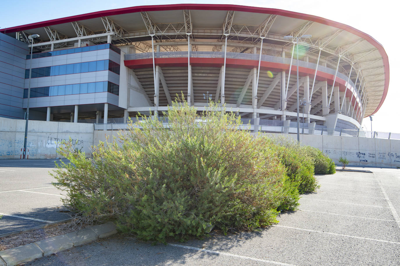 Fotos: Estado del interior y los aledaños del Enrique Roca