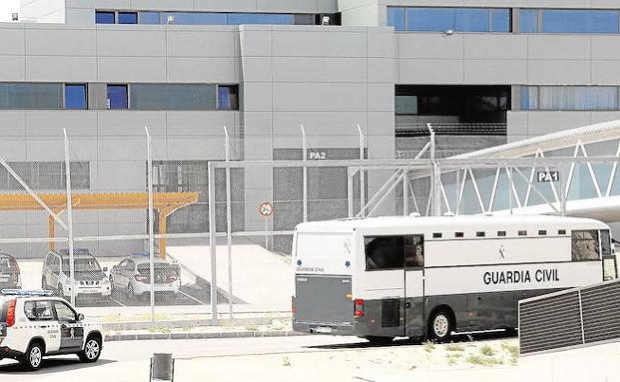 Entrada a la prisión de Campos del Río, en una imagen de archivo. 