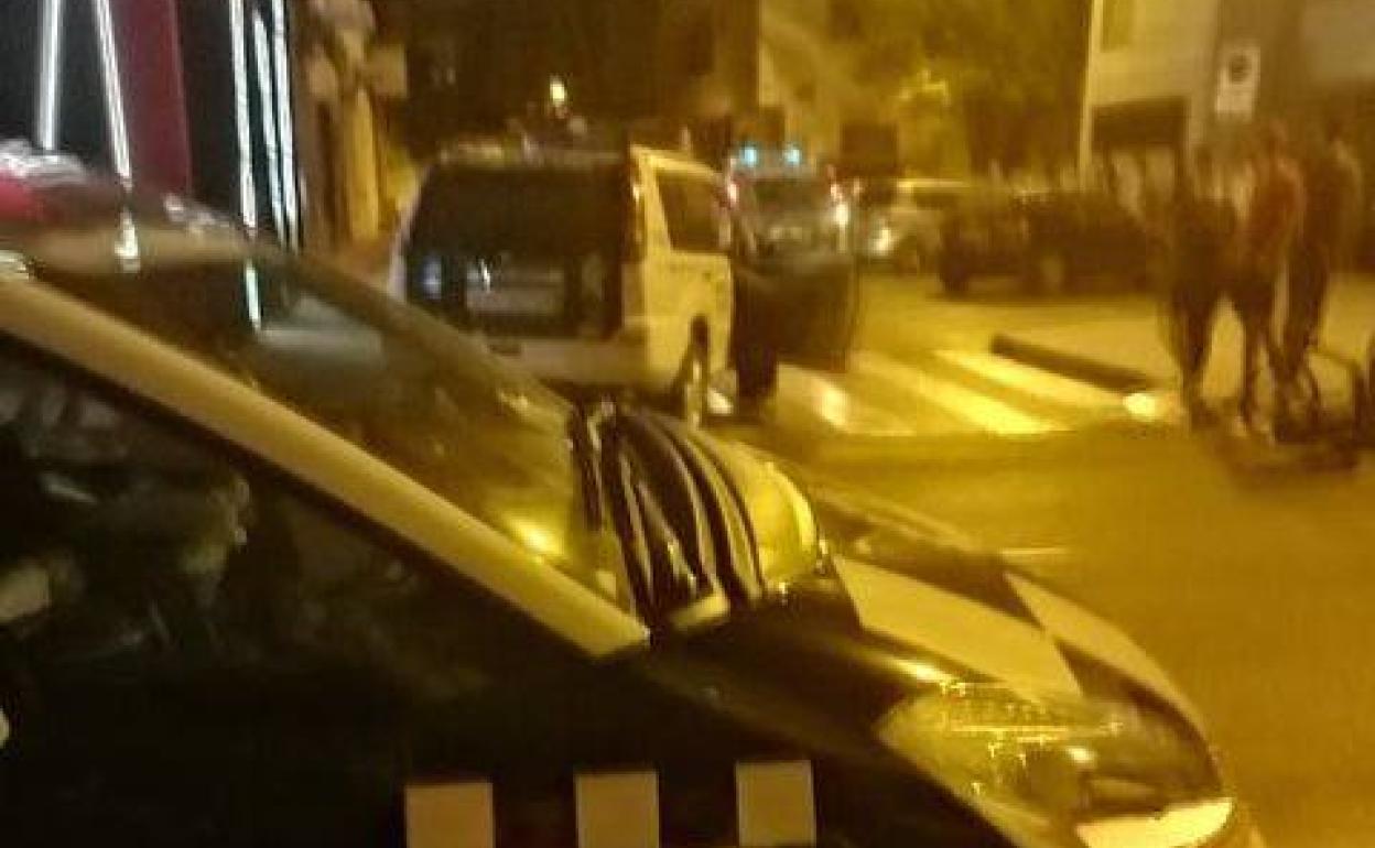 Llegada de los efectivos policiales al lugar del suceso.