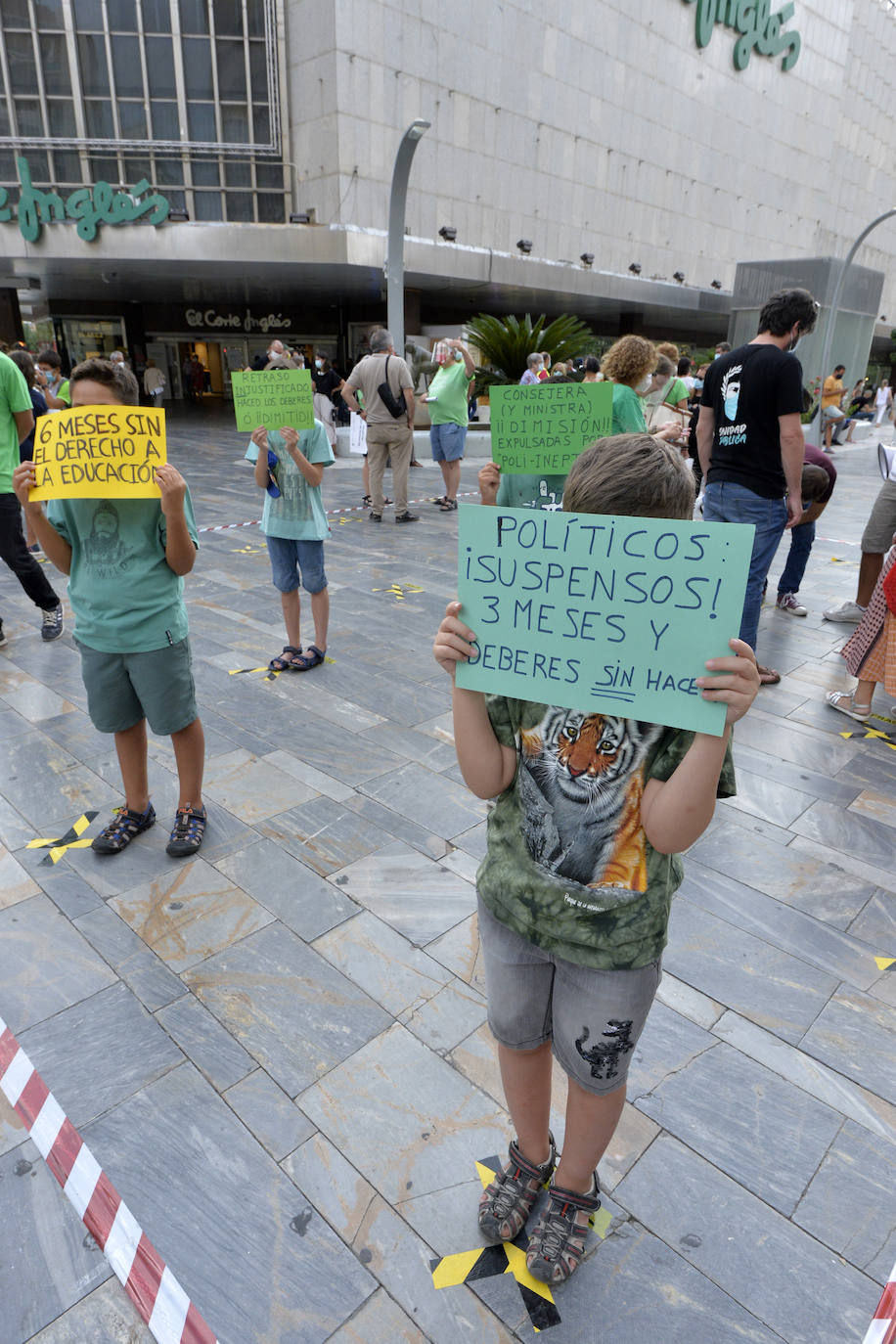 Fotos: Concentración de la Marea Verde contra las medidas del inicio escolar