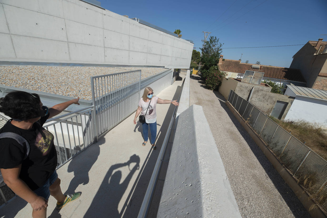 Fotos: Quejas de los padres de La Palma por los defectos en el nuevo aulario del colegio