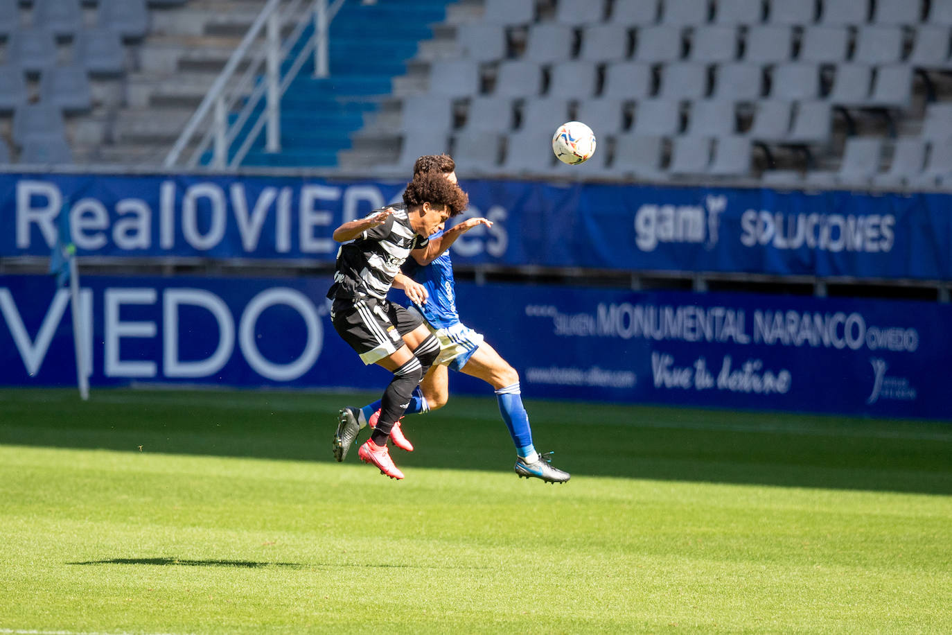 Fotos: El Efesé debuta en Segunda con empate