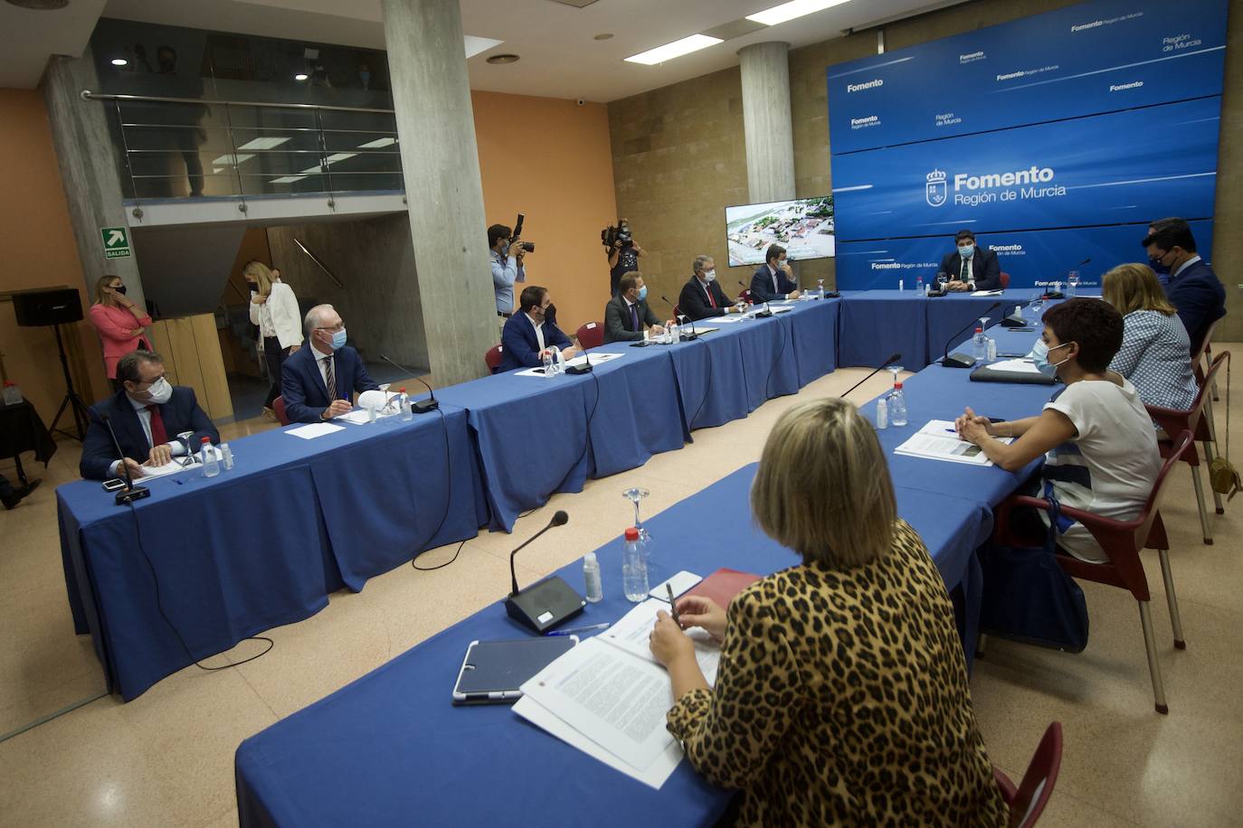 Fotos: Miras presenta un plan con 77 millones de euros «para dar una solución a las inundaciones»