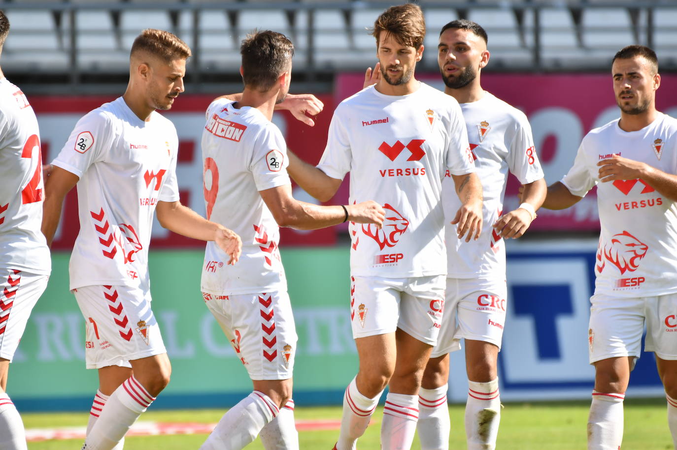 fotos-el-real-murcia-saca-su-lado-m-s-competitivo-para-vencer-al