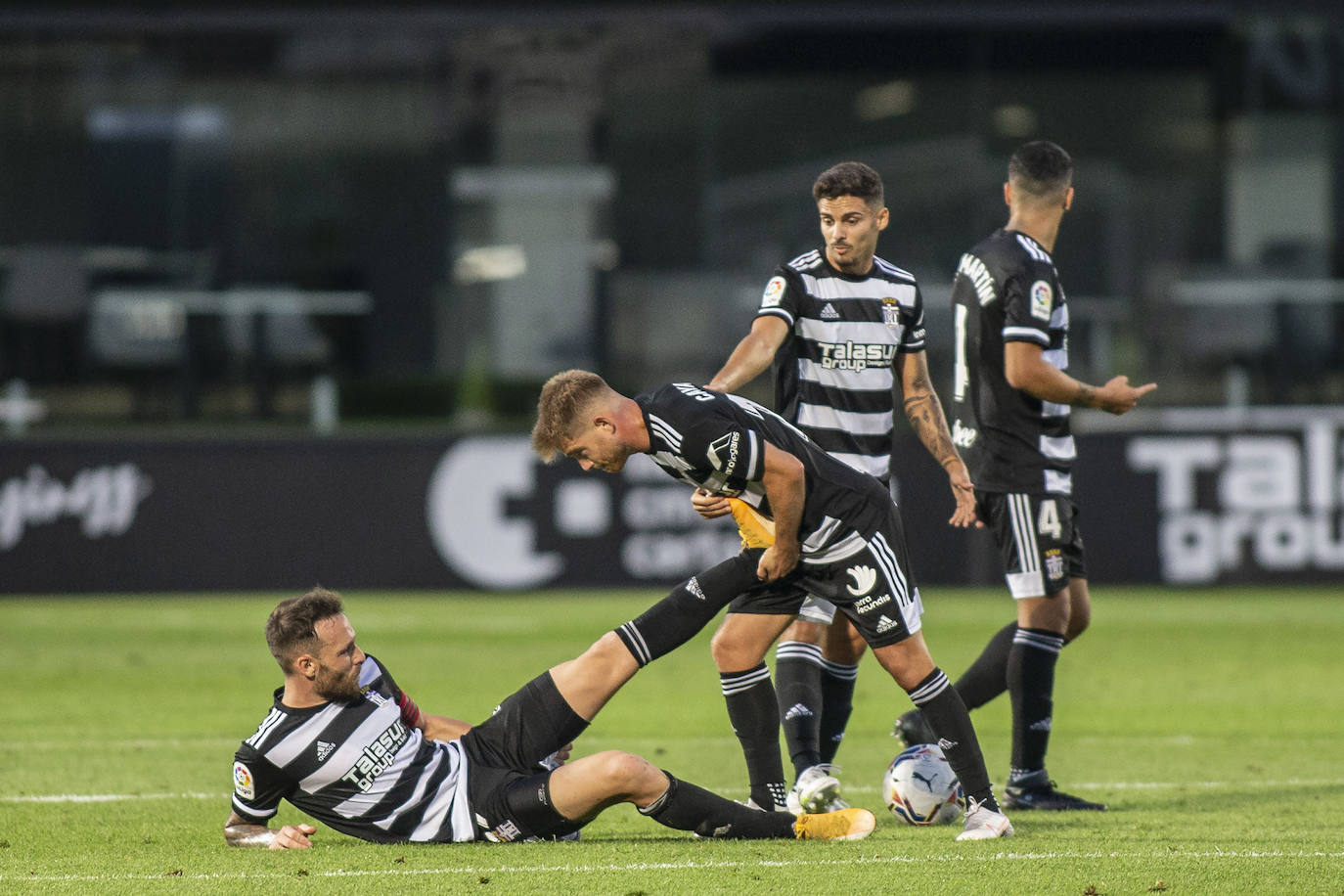 Fotos: Primer disgusto para un Efesé demasiado verde