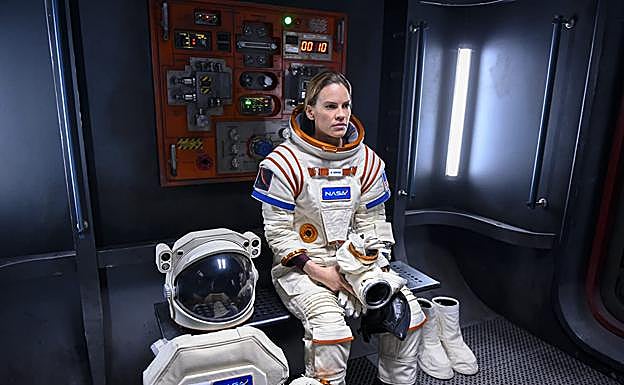 Hillary Swank es la protagonista de 'Away'.