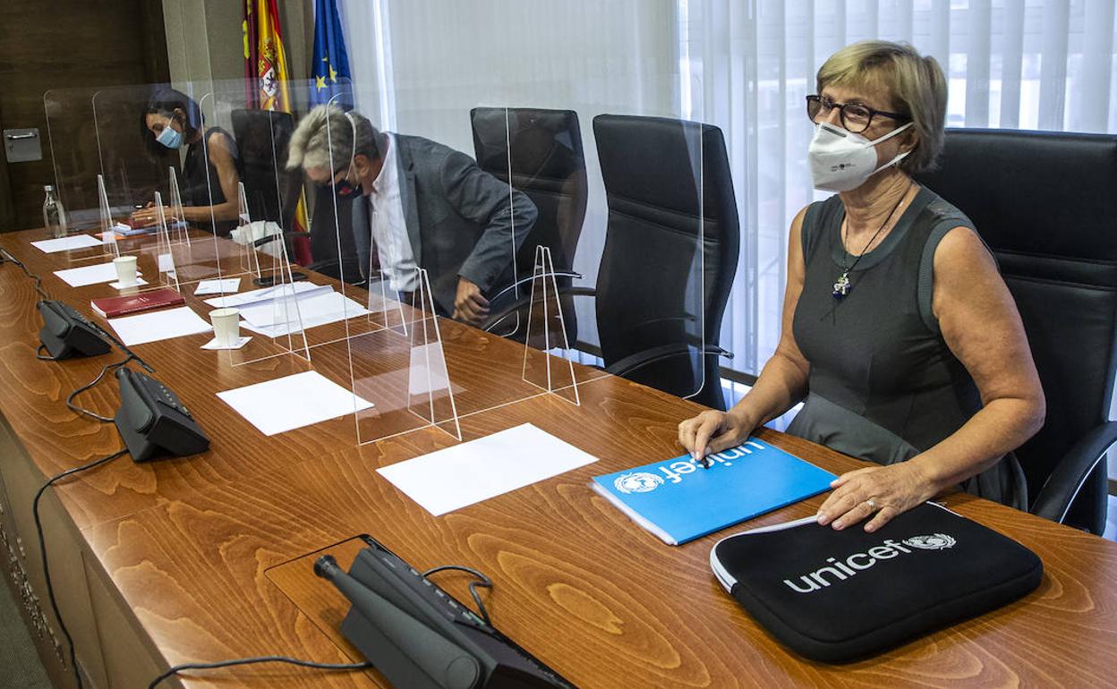 Comparecencia de Amparo Marzal, presidenta de Unicef Comité Murcia en la comisión especial de Estudio sobre el Plan de Reactivación Económica y Social, y de Evaluación del impacto del coronavirus.