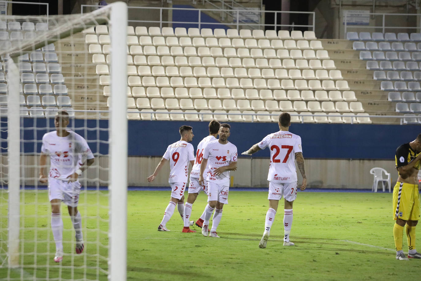 Fotos: El Lorca le da otro toque de atención al Real Murcia