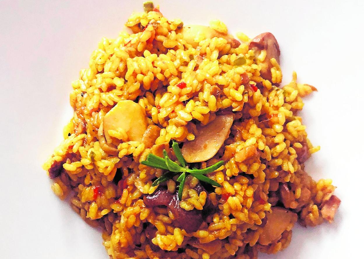 Arroz con boletus y rabo de cerdo