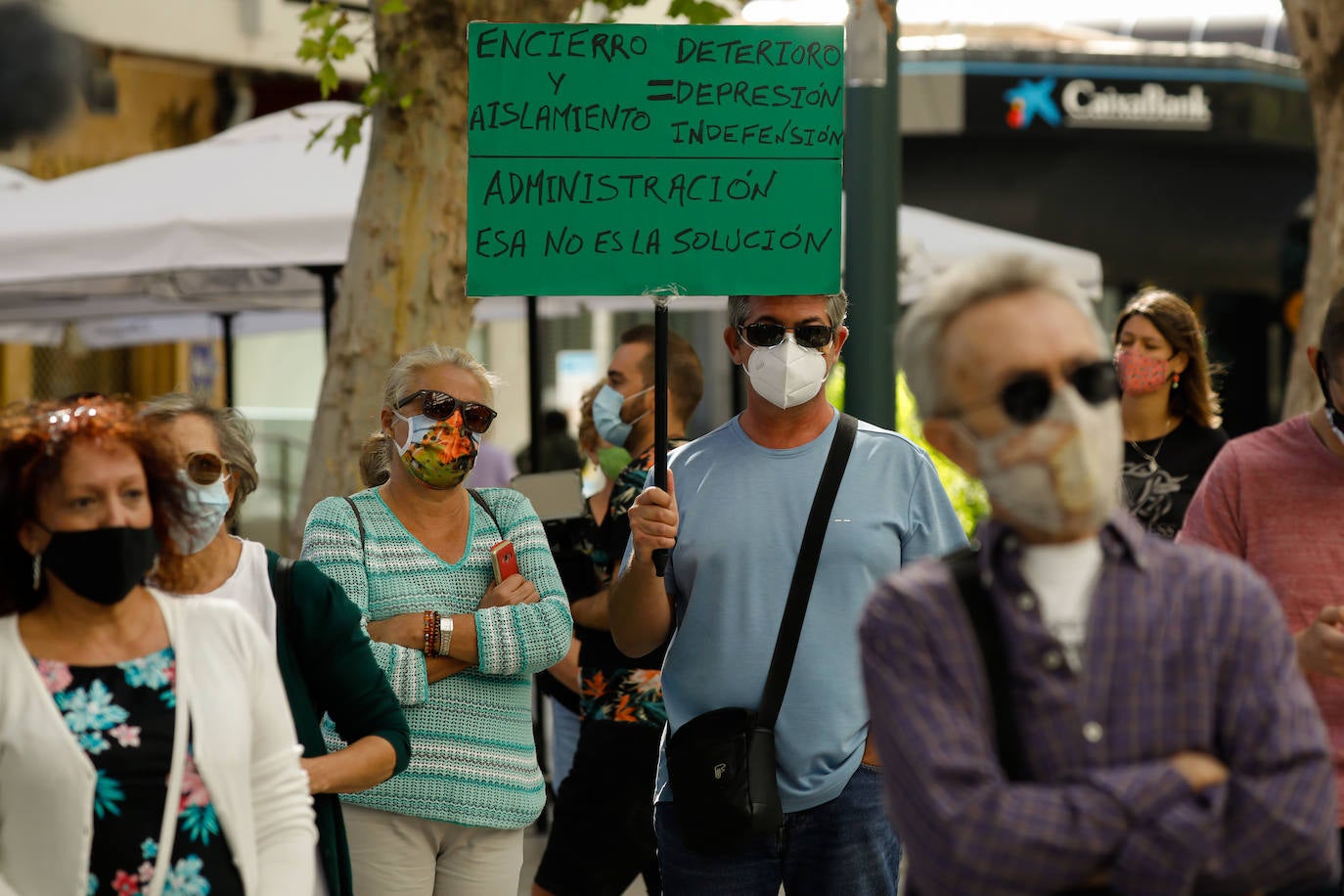 Fotos: La Marea de Residencias de la Región pide «proteger a los ancianos abandonados y justicia para los muertos»