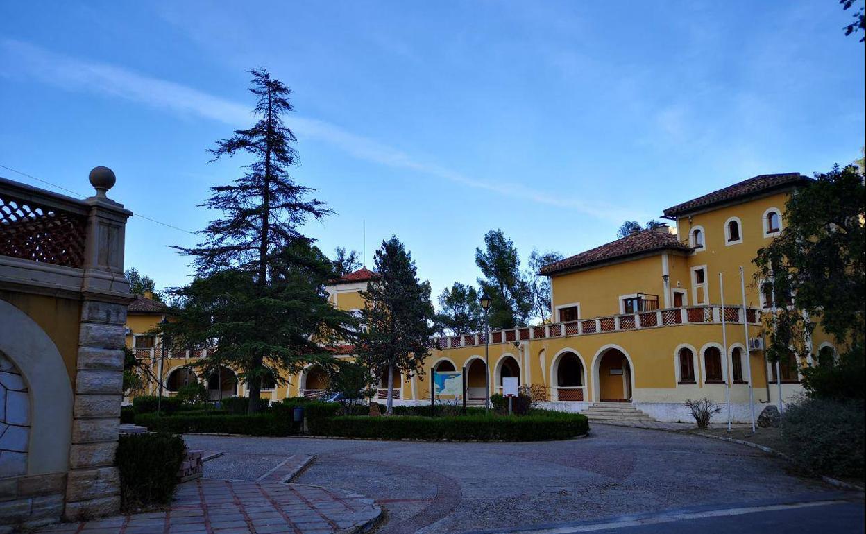 El Cenajo, donde se alojan los inmigrantes.