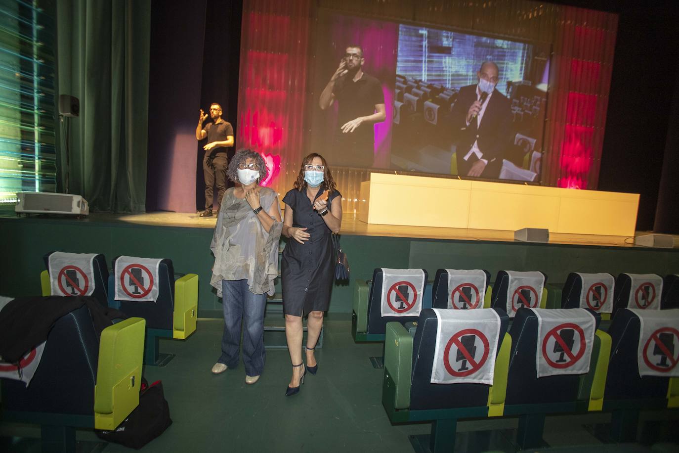 Fotos: Primer congreso internacional sobre trata en auditorio de El Batel de Cartagena