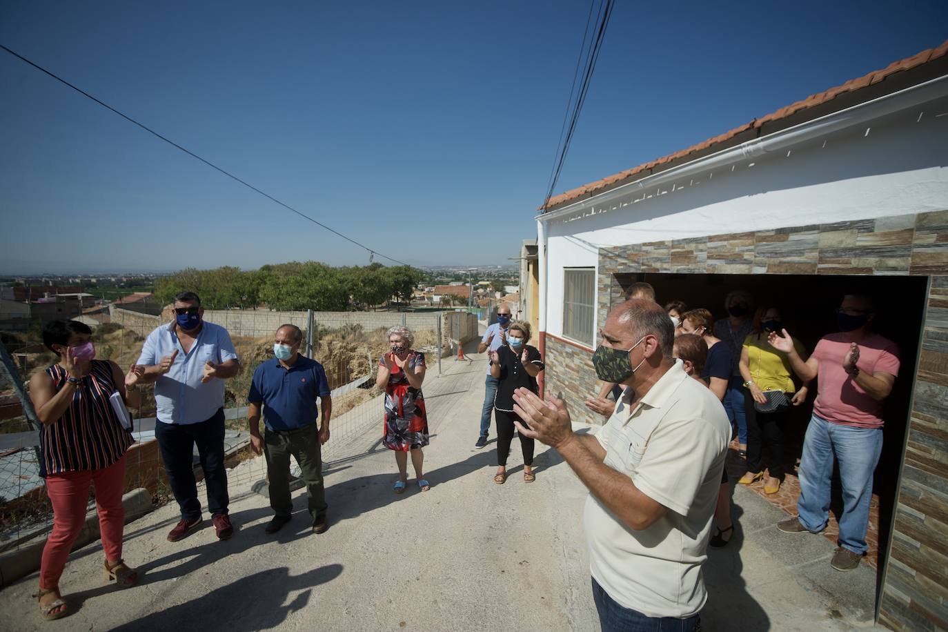 Fotos: Vecinos de Torreagüera claman por el retraso en unas «obras urgentes»