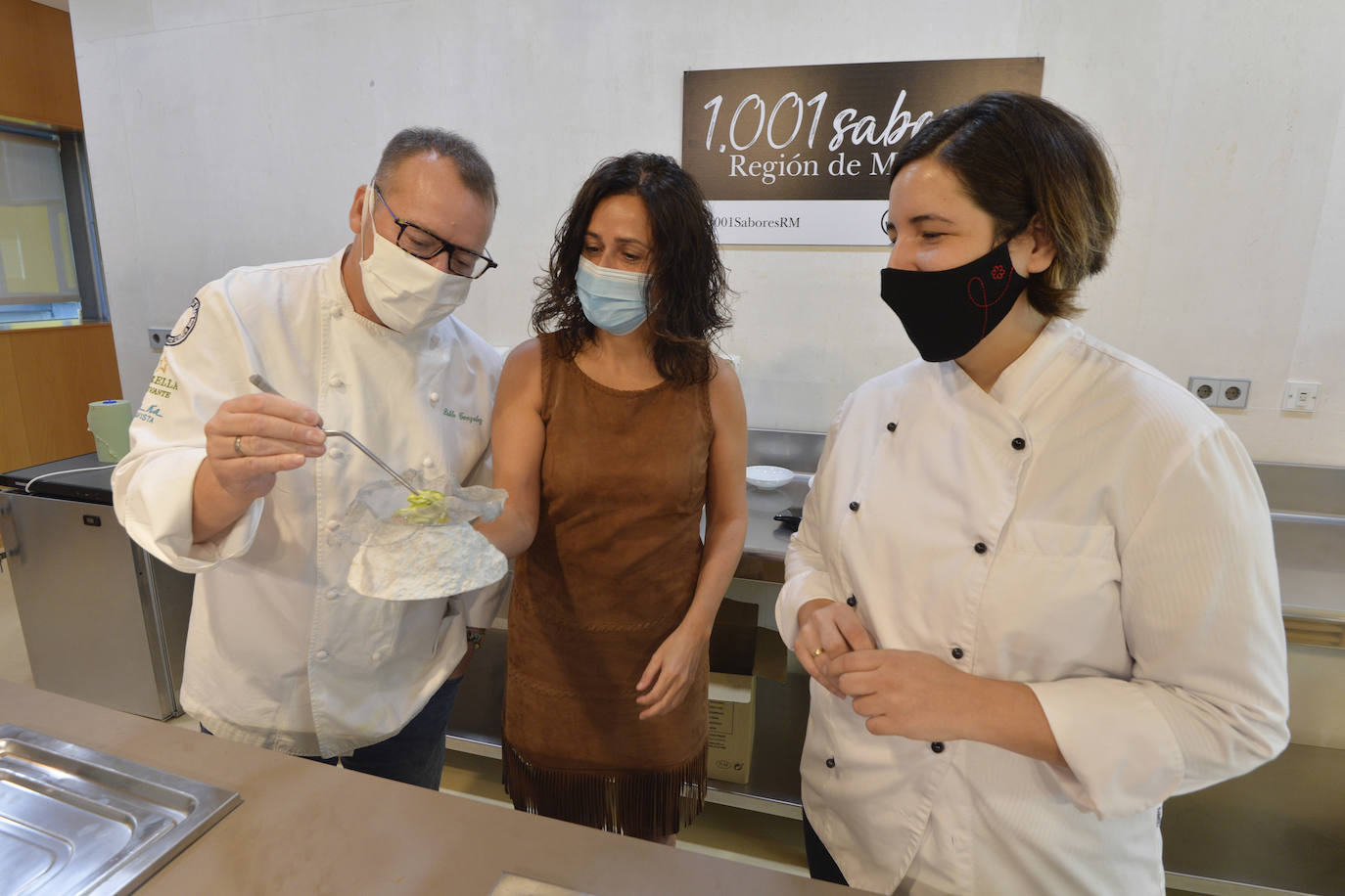 Fotos: Los chefs Pablo González y María Gómez presentan sus propuestas que serán expuestas en San Sebastián Gastronomika
