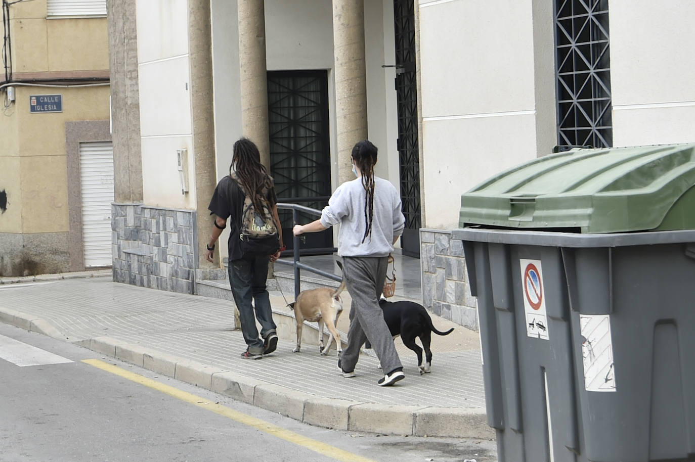 Fotos: Fernando López Miras se reúne con los vecinos de las casas okupadas de Torreagüera