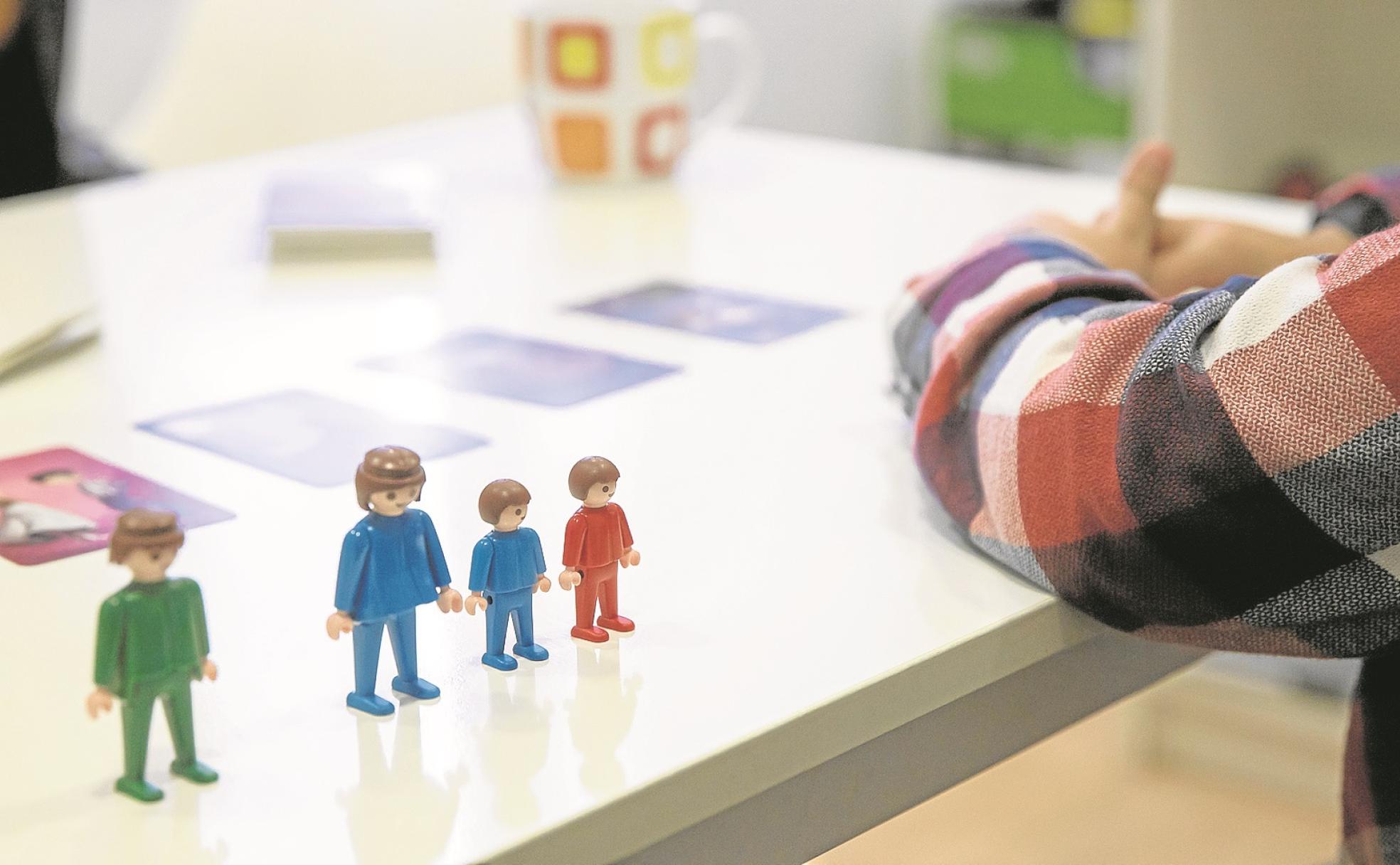 La entidad ofrece terapia psicológica a menores de edad. 