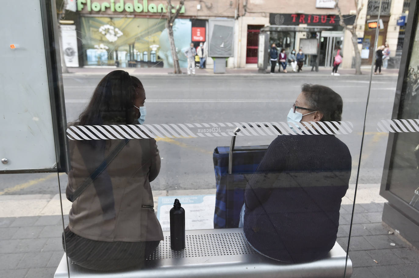 Fotos: Manifestación de los trabajadores de Latbus en Murcia