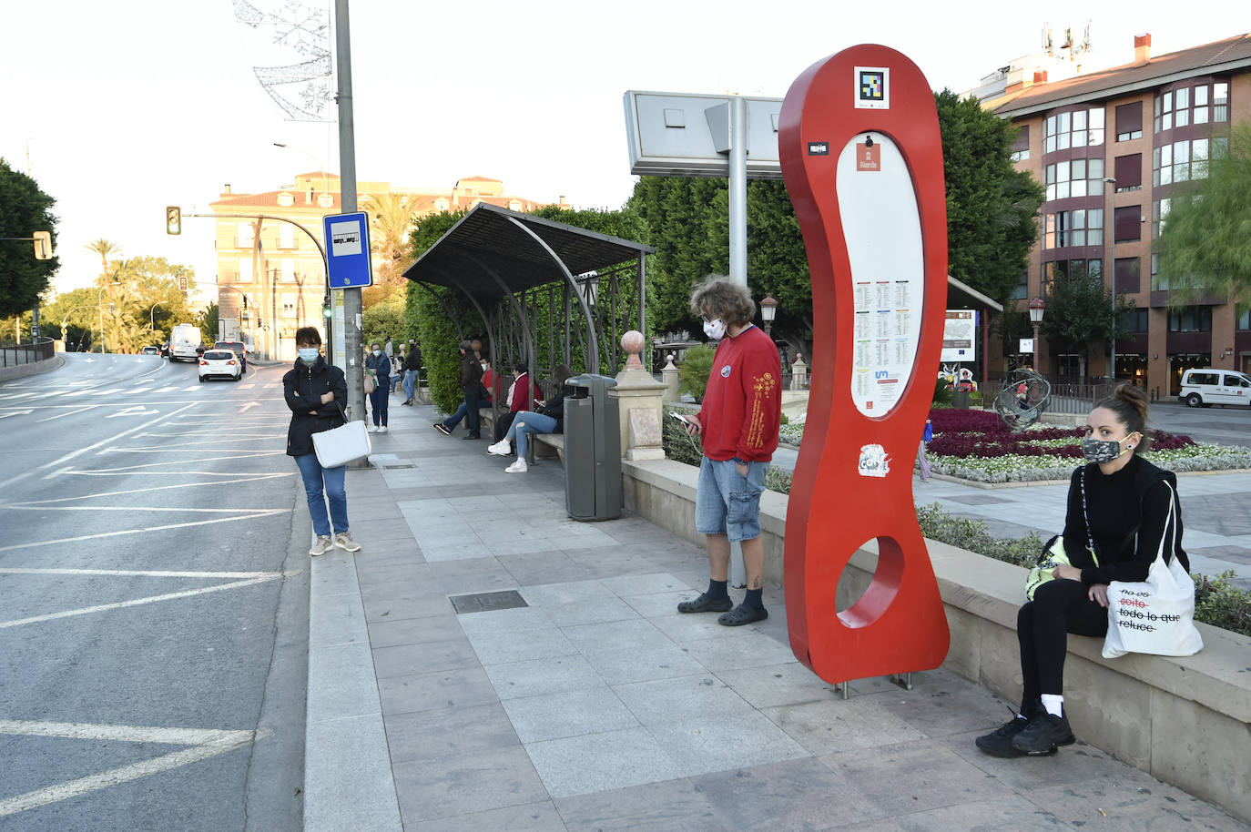 Fotos: Manifestación de los trabajadores de Latbus en Murcia