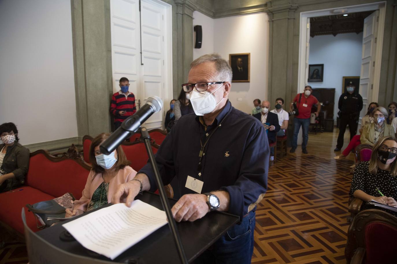 Fotos: Los vecinos de La Aljorra exigen más medios sanitarios y «vigilar» las emisiones de Sabic