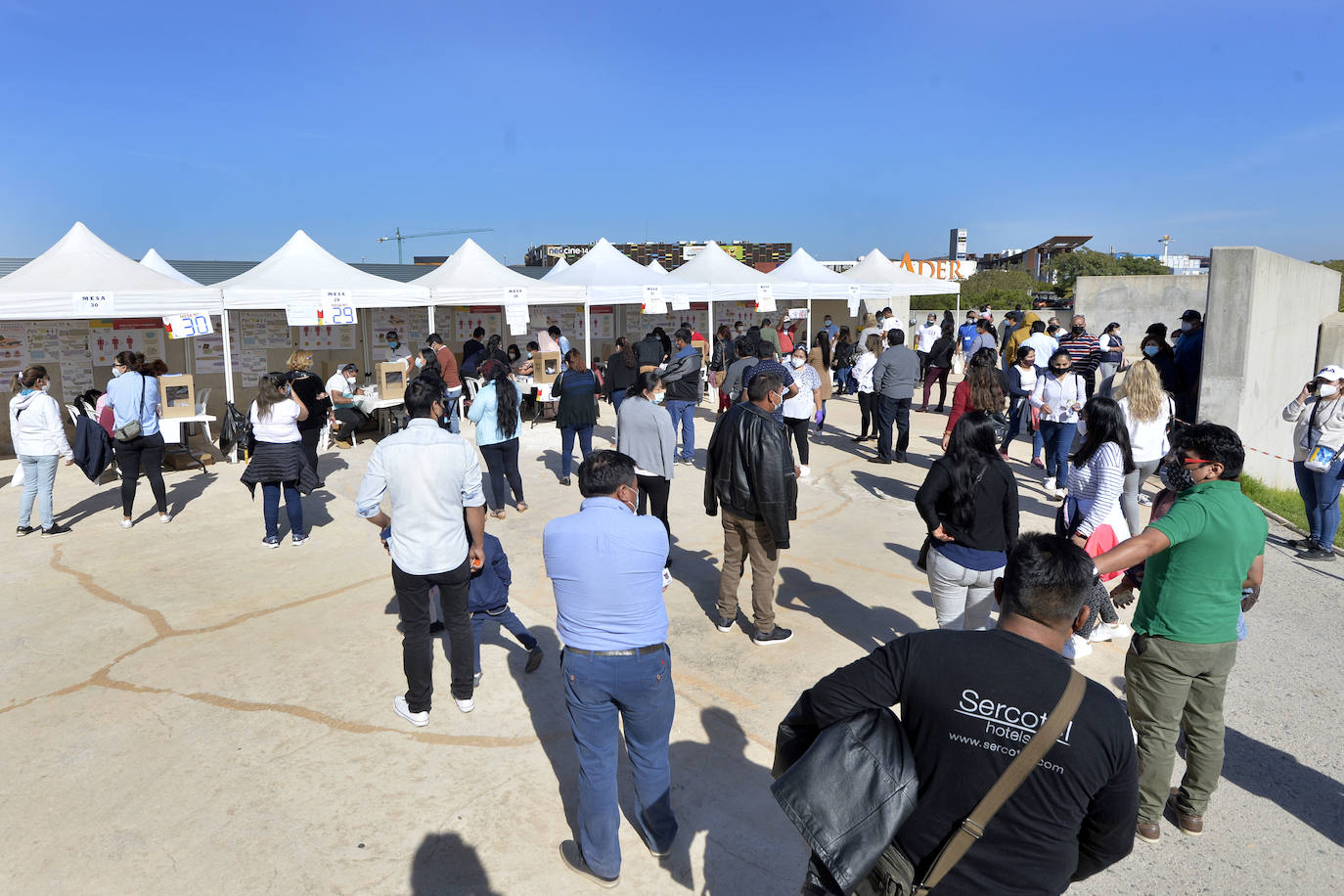 Fotos: Elecciones bolivianas en el centro comercial Thader de Murcia