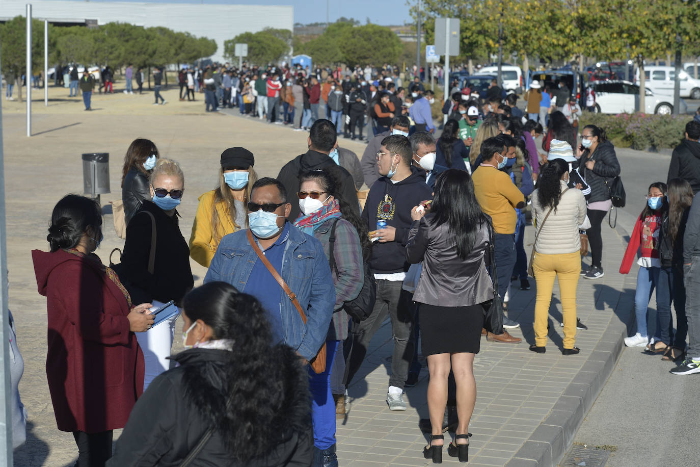 Fotos: Elecciones bolivianas en el centro comercial Thader de Murcia