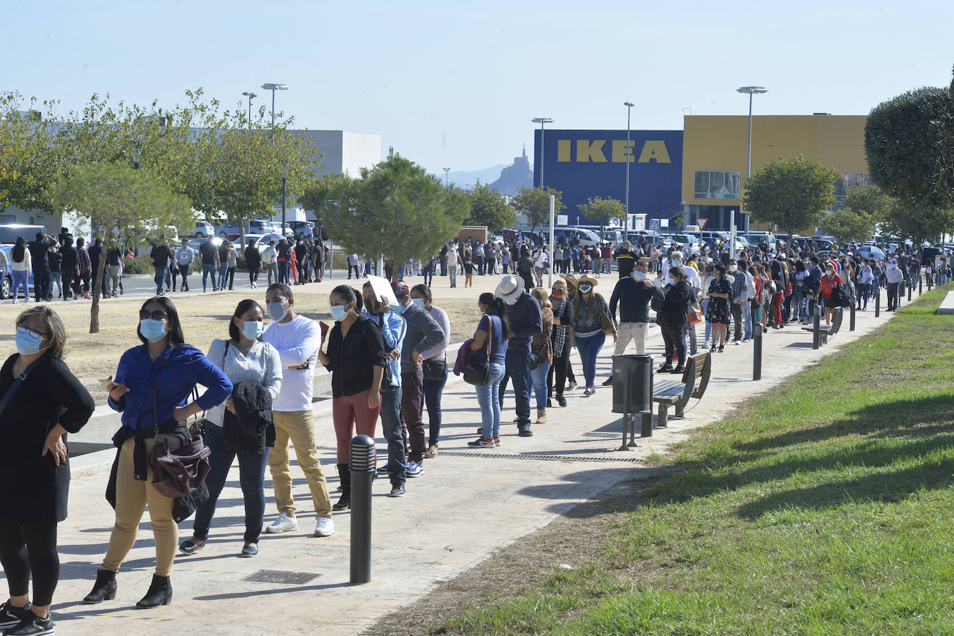 Fotos: Elecciones bolivianas en el centro comercial Thader de Murcia
