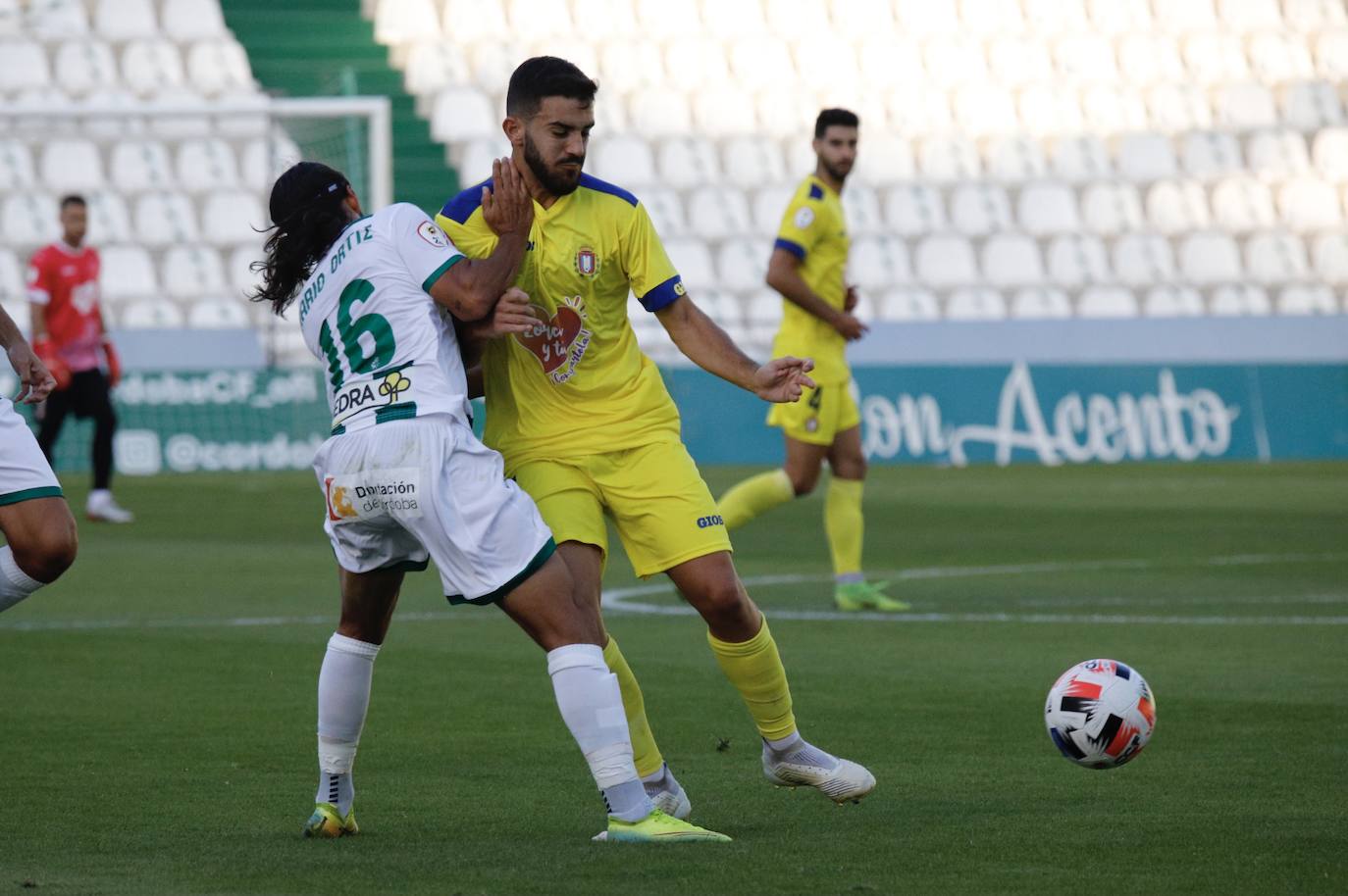 Fotos: El Lorca Deportiva pierde ante el Córdoba en su debut en Segunda B