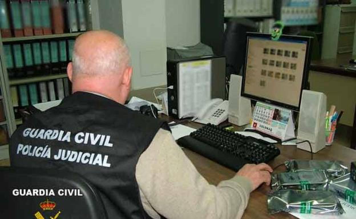 Un agente de la Guardia Civil. 