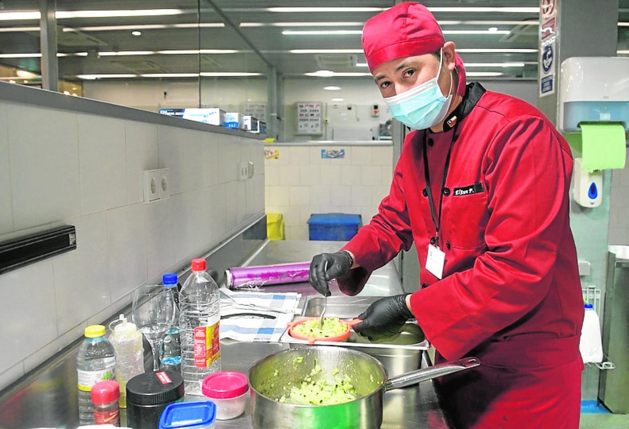 El ganador del CreaMurcia de Gastronomía, la noche de este jueves. 