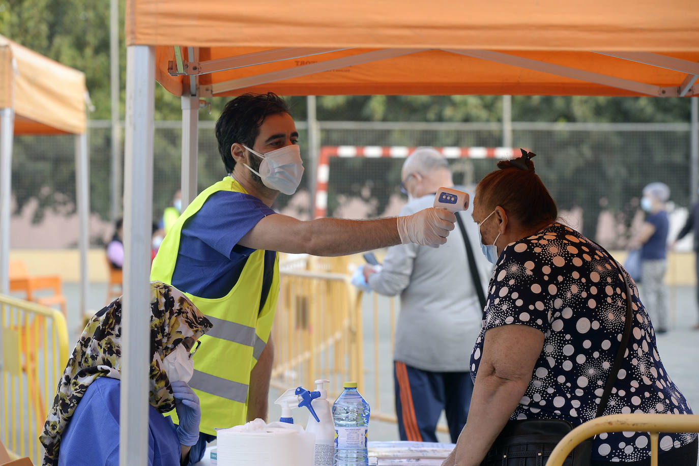 Fotos: A la caza del virus en Totana