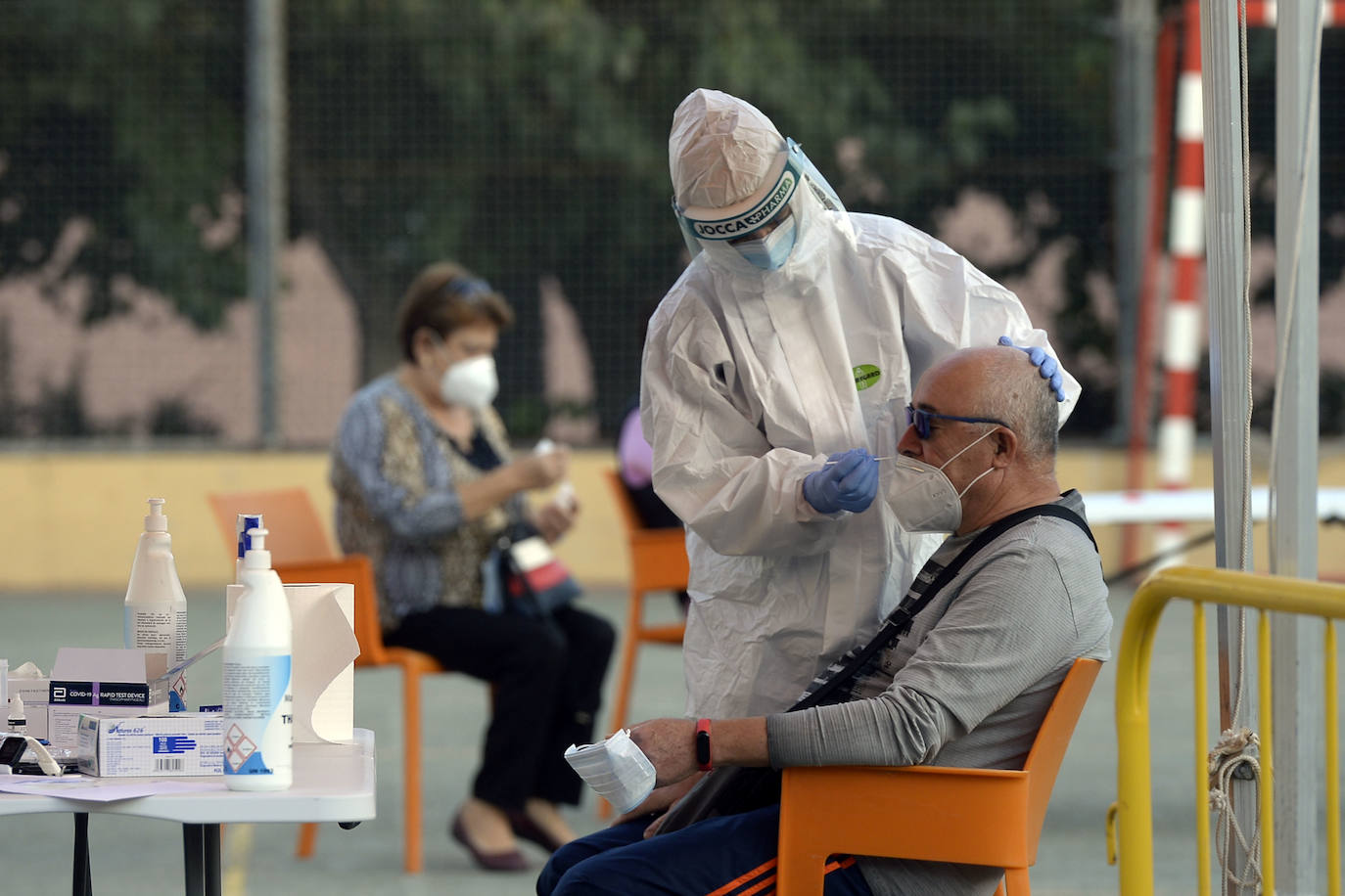 Fotos: A la caza del virus en Totana