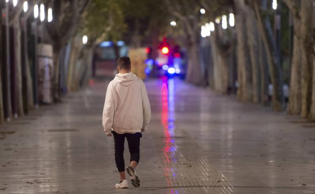 Galería. Primera noche de confinamiento en Murcia. 