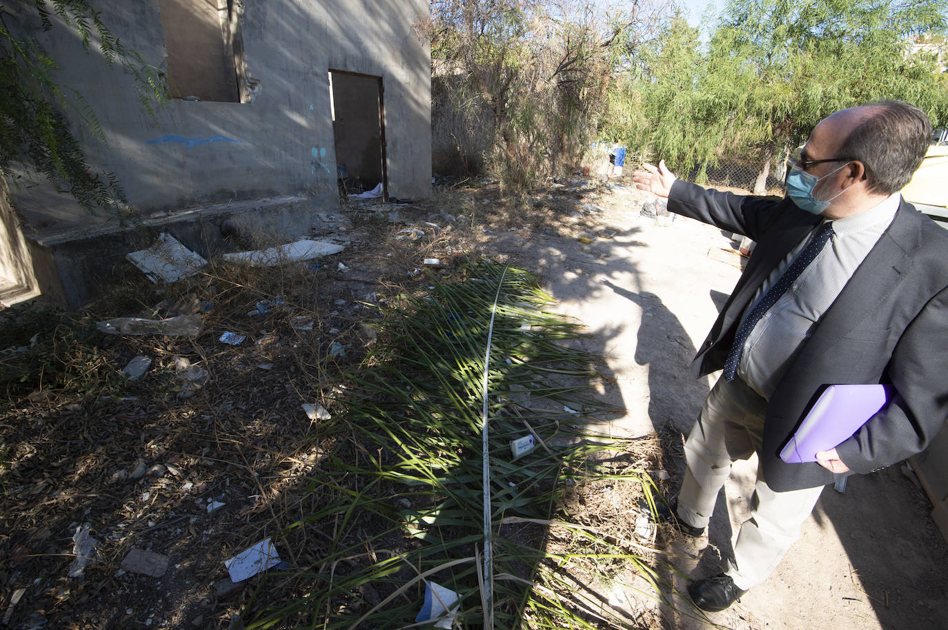 Fotos: Vecinos de Churra viven rodeados de solares con ratas