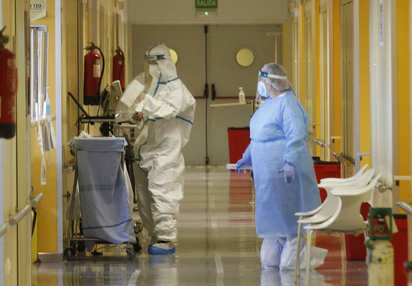 Fotos: Lucha contra la Covid en el hospital Reina Sofía de Murcia