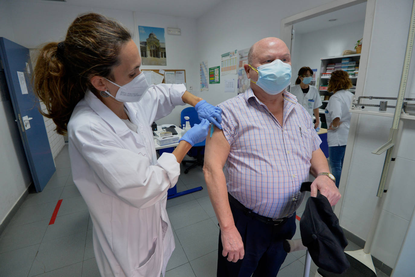 Fotos: Los centros de salud se quedan sin dosis de la vacuna de la gripe ante la alta demanda