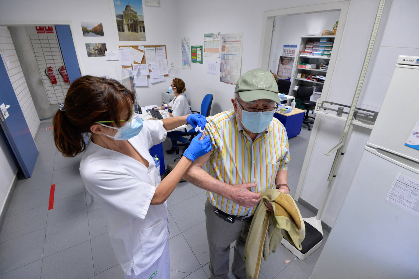 Fotos: Los centros de salud se quedan sin dosis de la vacuna de la gripe ante la alta demanda