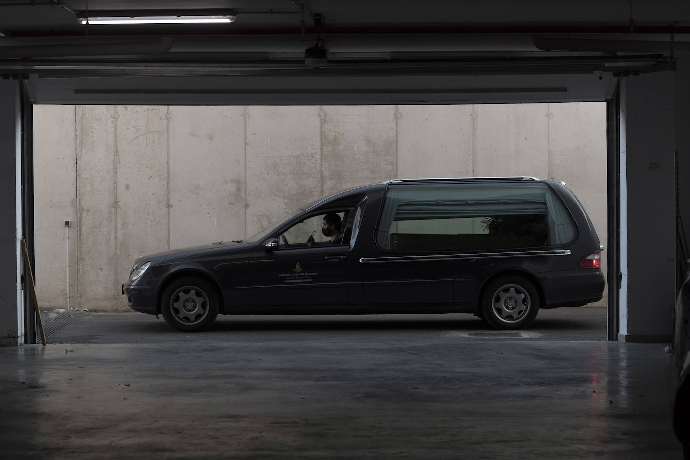 Fotos: Un día en una funeraria murciana