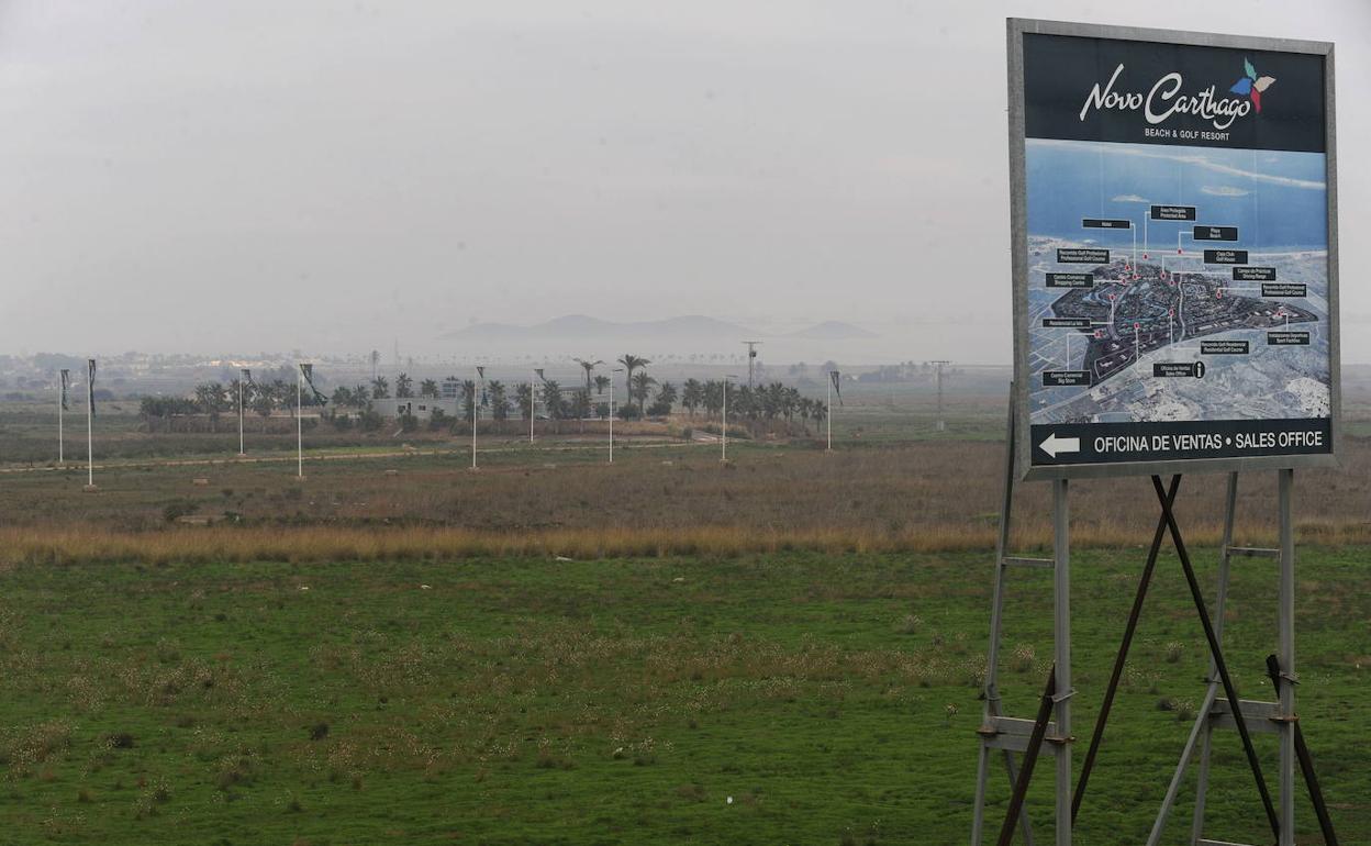 Cartel informativo de Novo Carthago, en el Mar Menor.