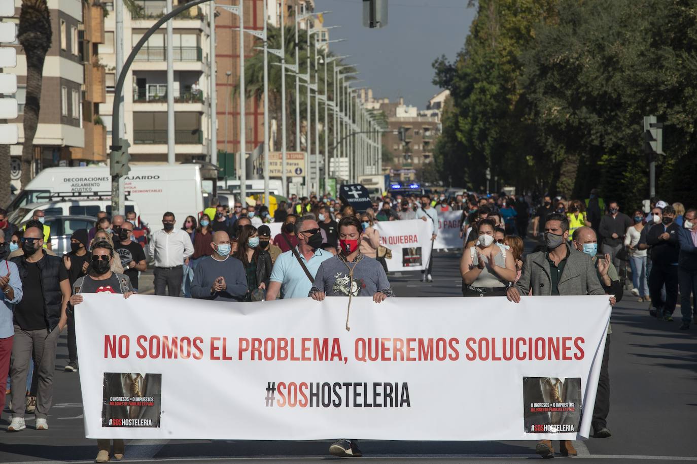 Fotos: Manifestación de hosteleros por las calles de Cartagena hasta la Asamblea Regional