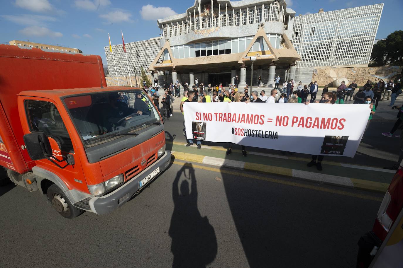 Fotos: Manifestación de hosteleros por las calles de Cartagena hasta la Asamblea Regional