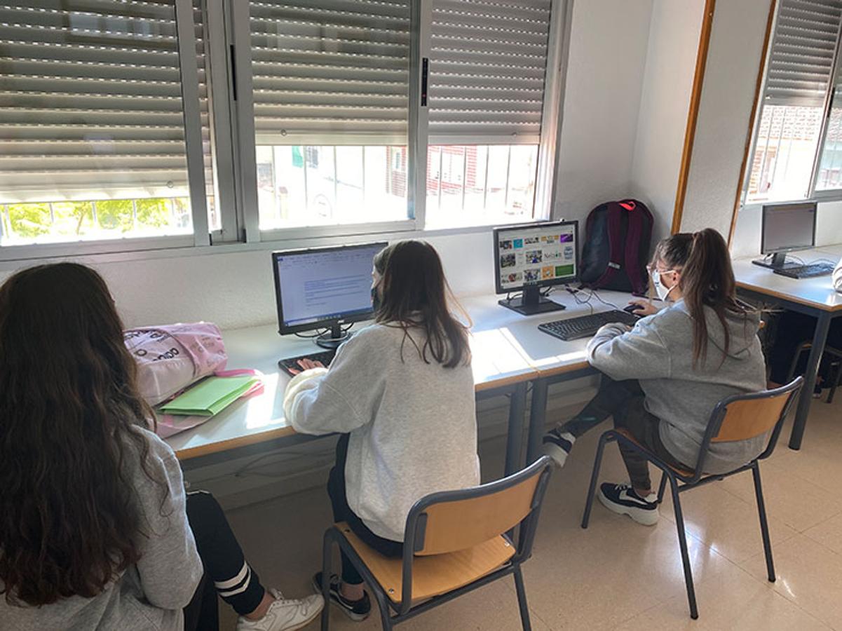 Equipos del colegio Cipriano Galea de La Ñora