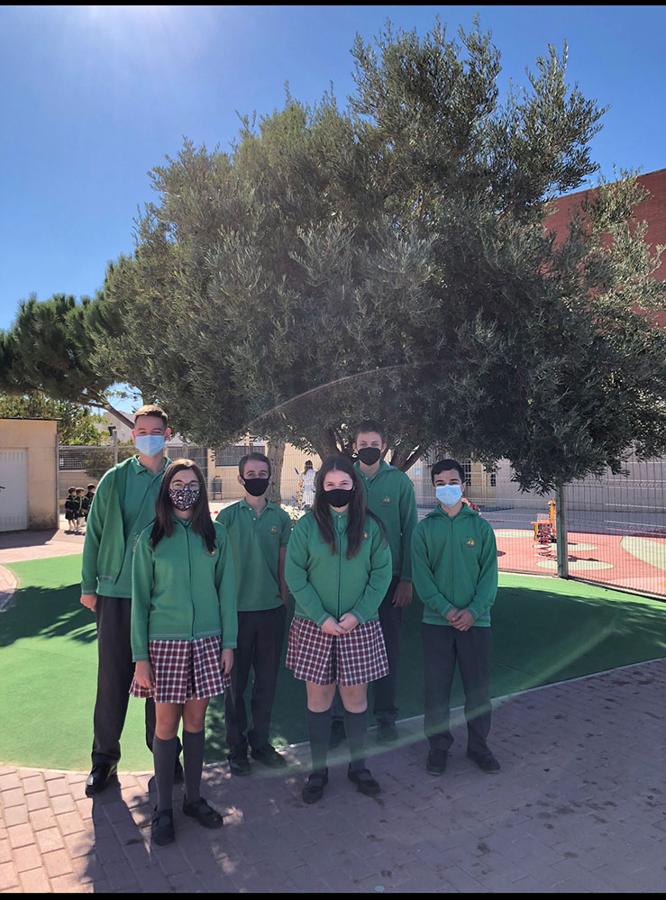 Los Pregoneros, del colegio San Pedro Apóstol de San Pedro del Pinatar