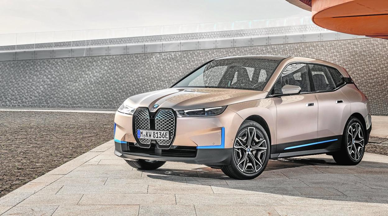 El diseño claro y minimalista de su exterior muestra una nueva forma de movilidad. 