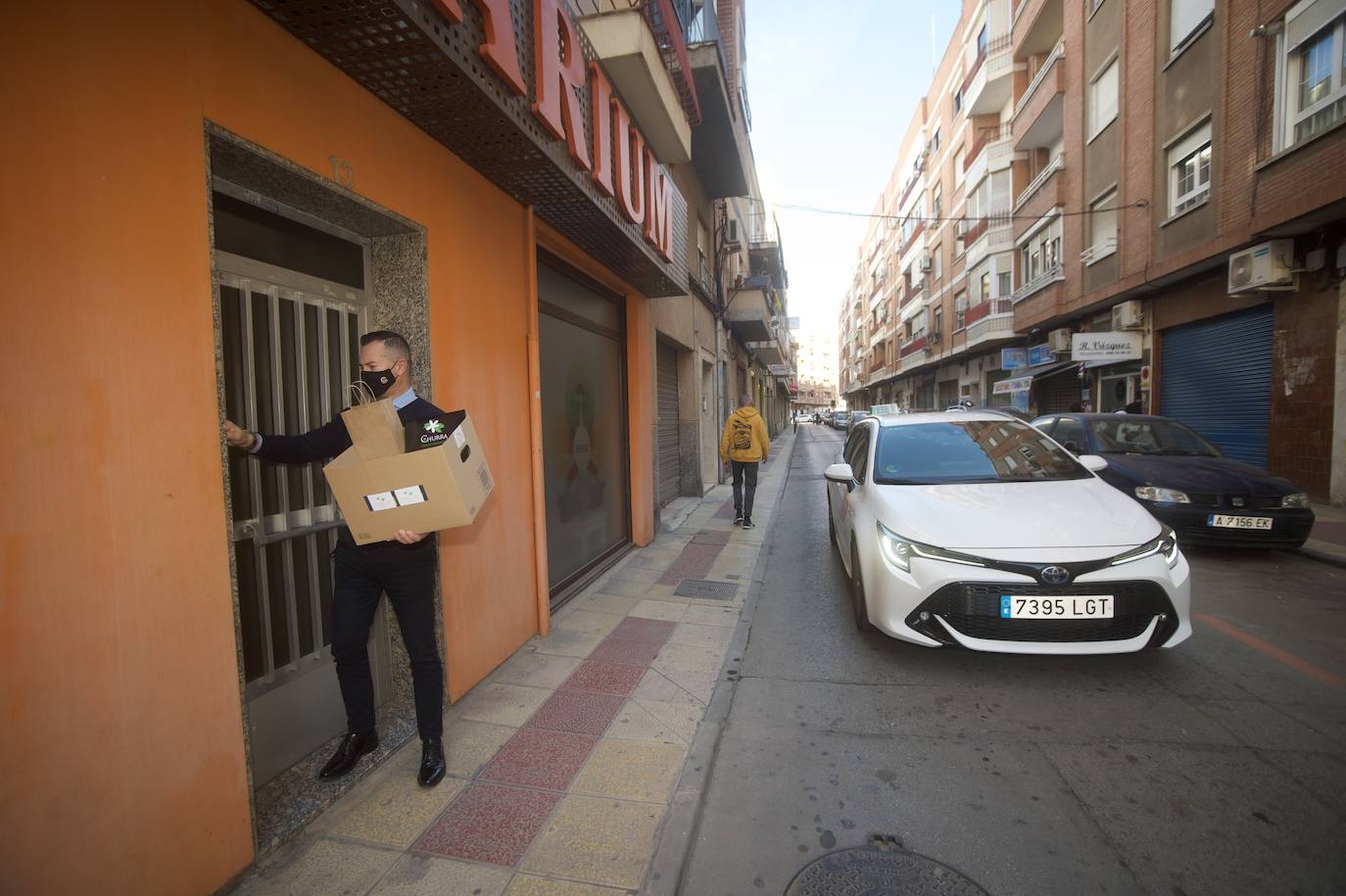 Fotos: Los taxistas de Murcia repartirán pedidos de bares y restaurantes